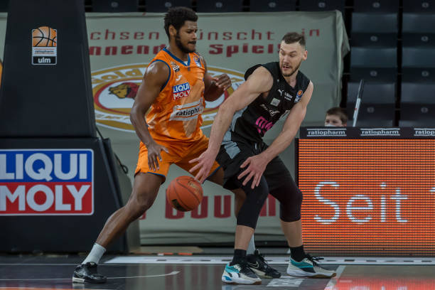 术风格以 术风格以