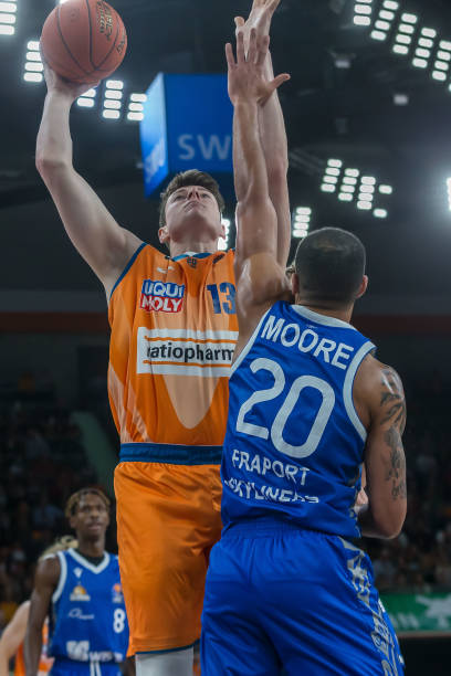 极强的持球 极强的持球